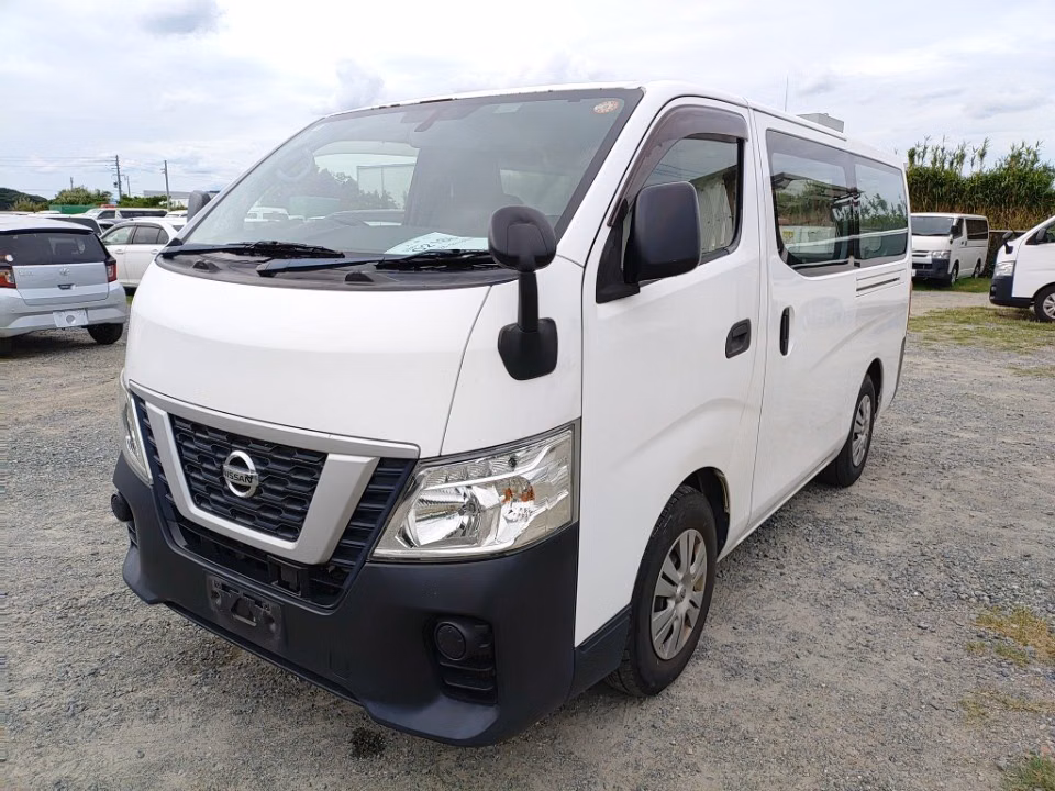 NISSAN NV350 CARAVAN