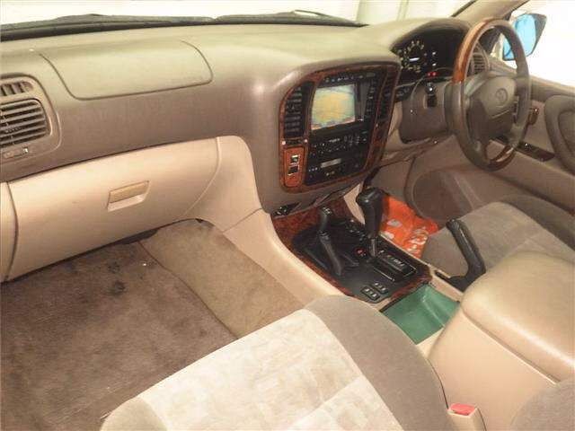 TOYOTA LAND CRUISER