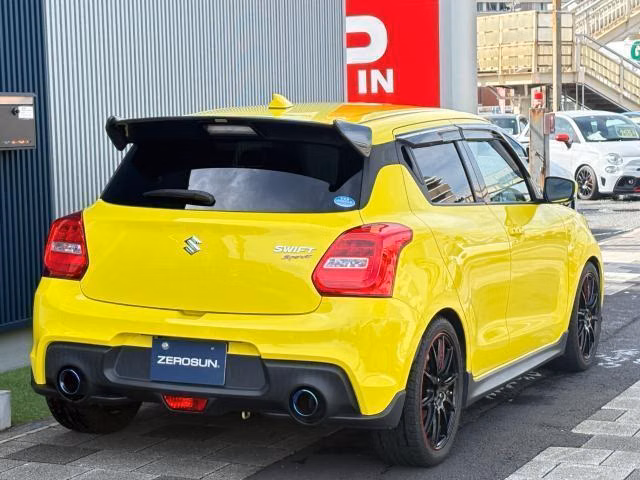 SUZUKI SWIFT