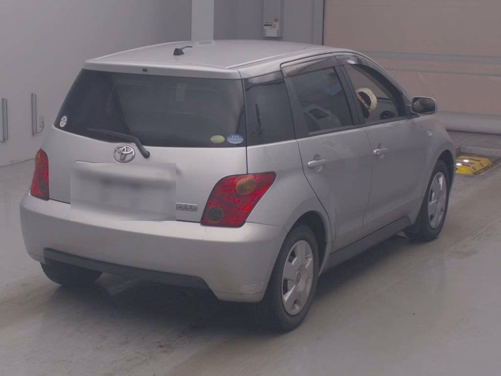 TOYOTA IST
