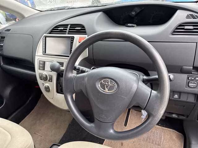 TOYOTA RACTIS