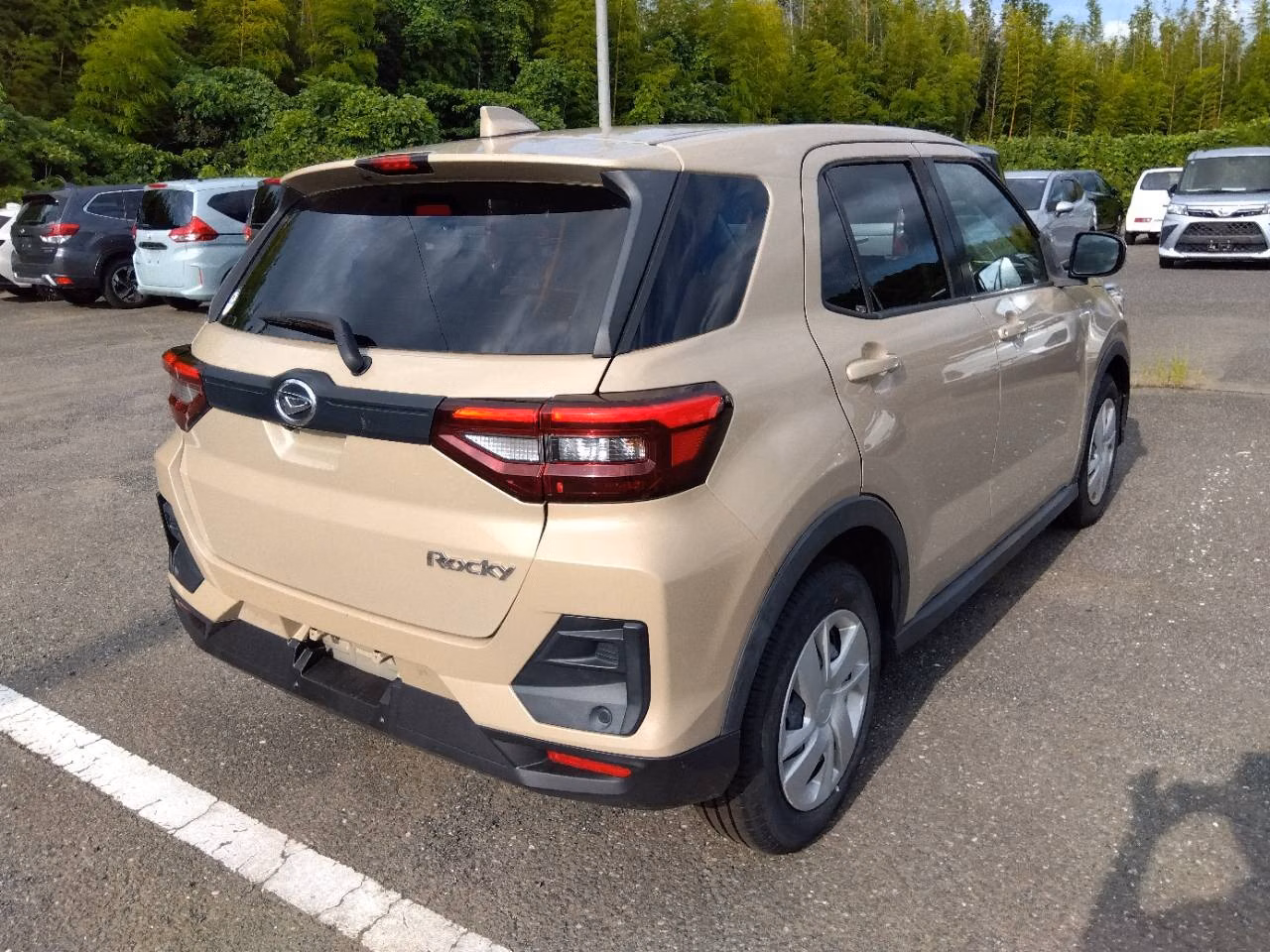 DAIHATSU ROCKY