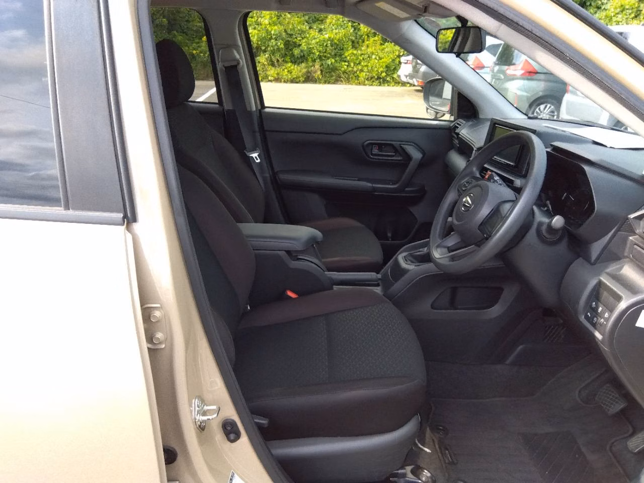 DAIHATSU ROCKY