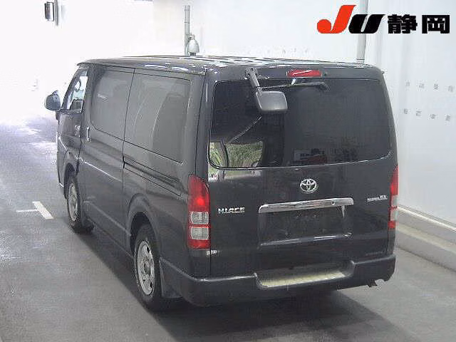 TOYOTA REGIUS ACE