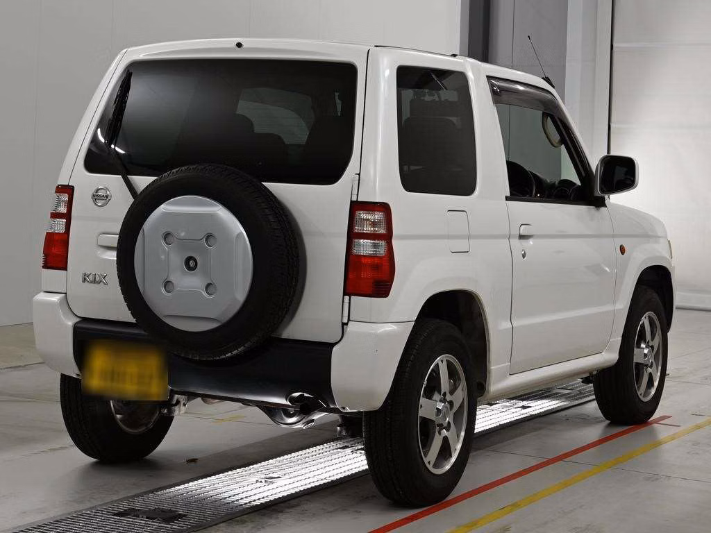 NISSAN KIX