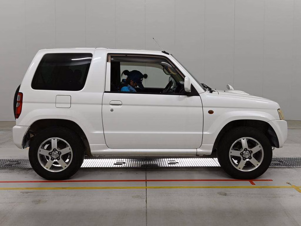NISSAN KIX