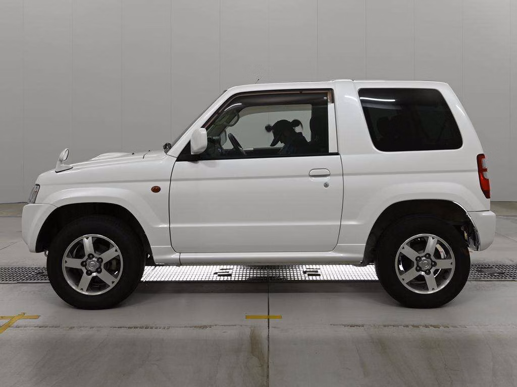 NISSAN KIX