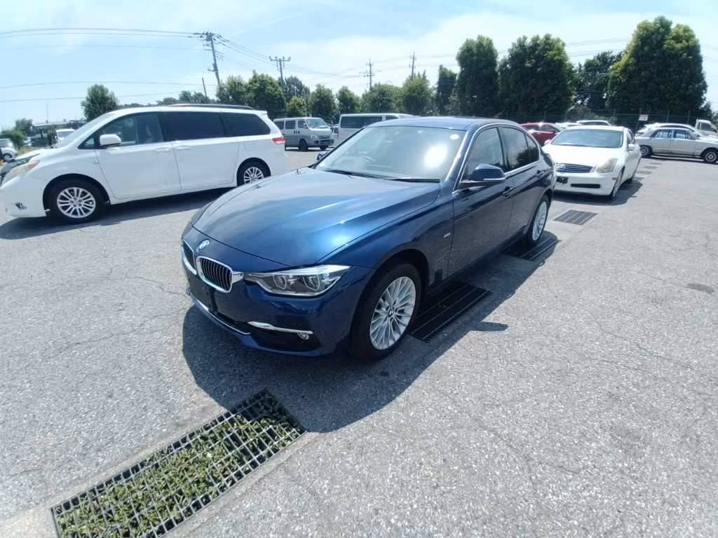 BMW 3-SERIES