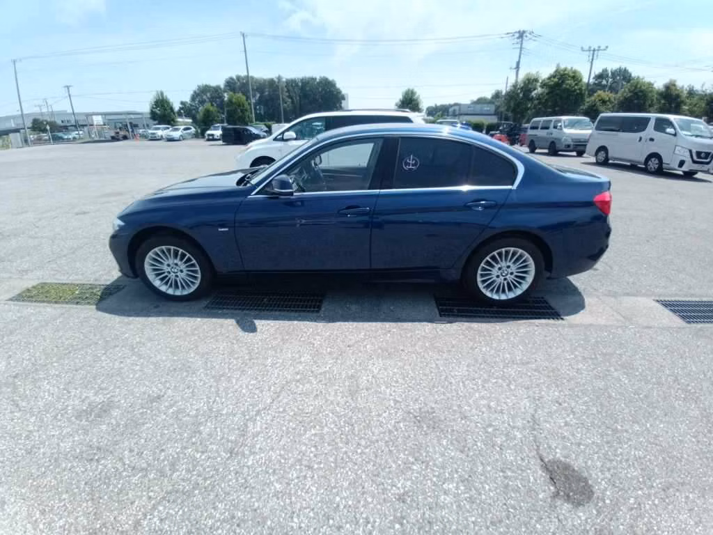 BMW 3-SERIES