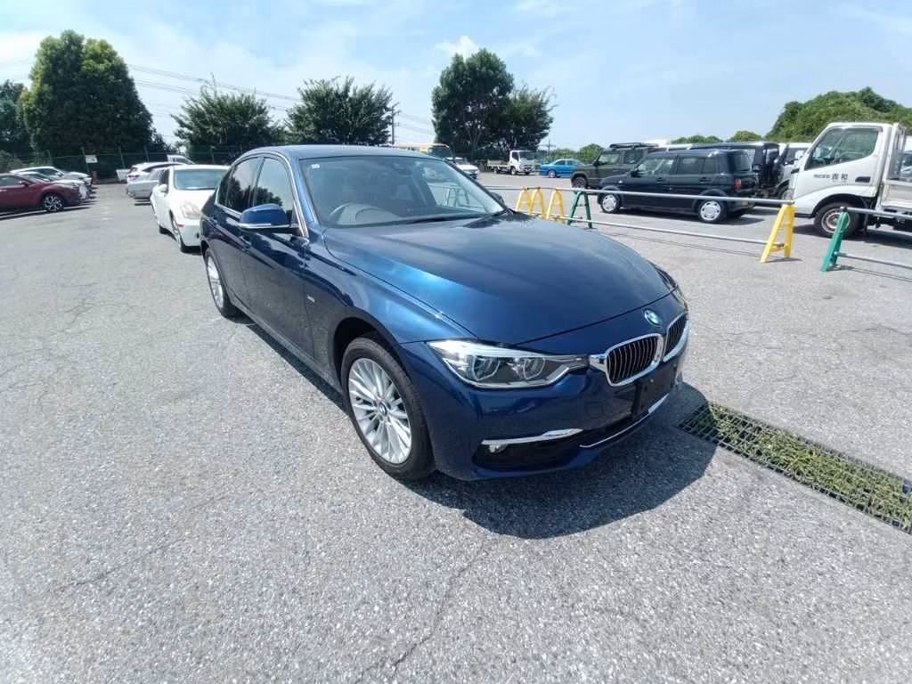 BMW 3-SERIES