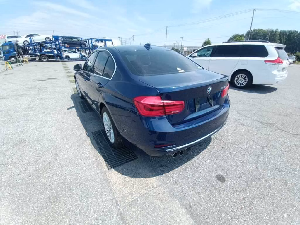 BMW 3-SERIES