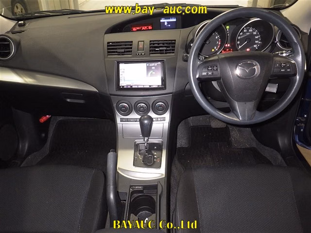 MAZDA AXELA
