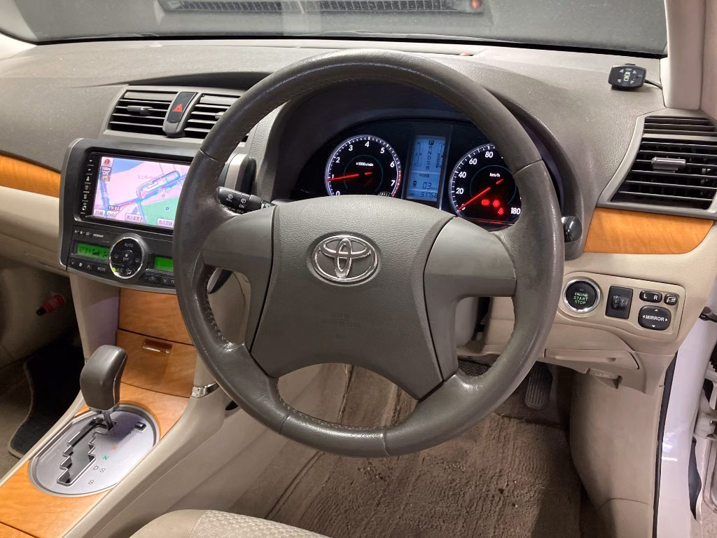 TOYOTA PREMIO