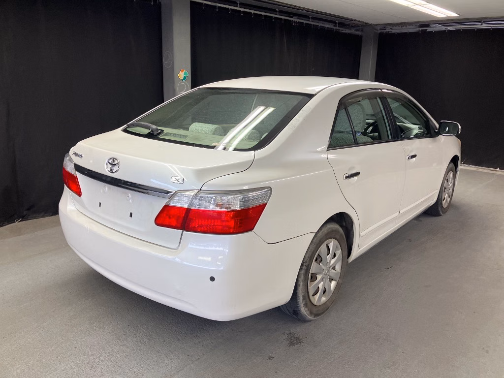 TOYOTA PREMIO