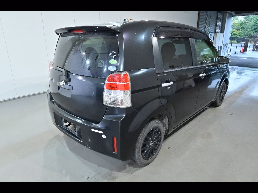TOYOTA SPADE