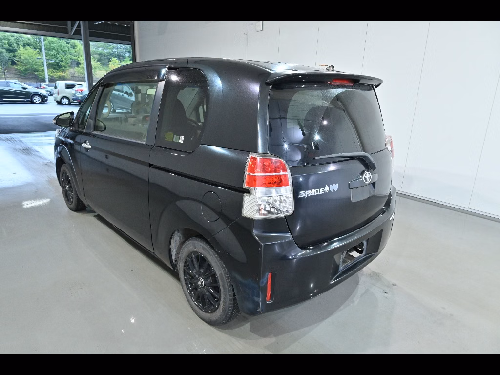 TOYOTA SPADE