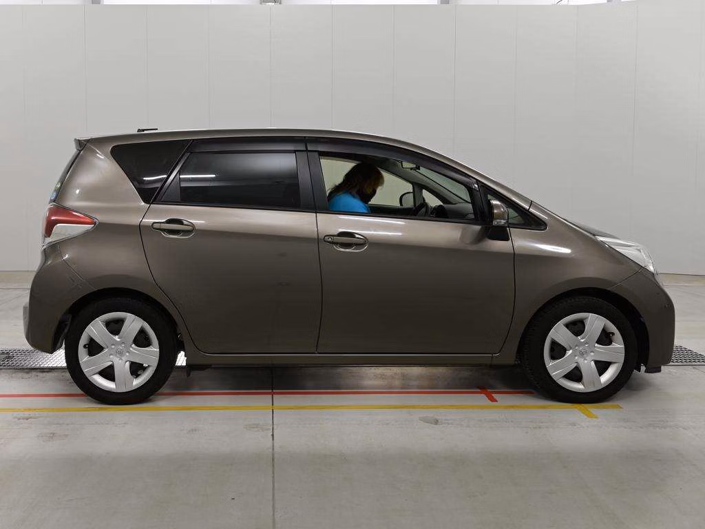 TOYOTA RACTIS