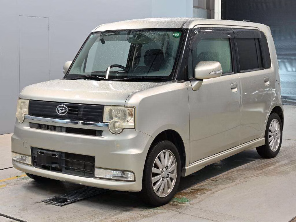 DAIHATSU MOVE CONTE