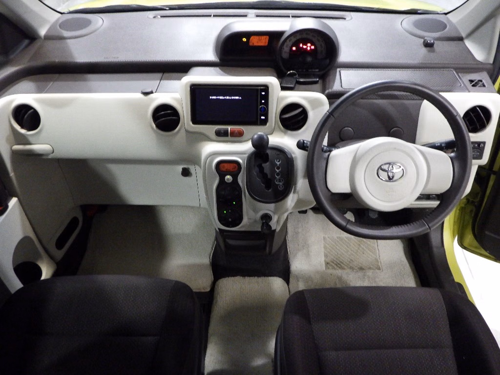 TOYOTA SPADE