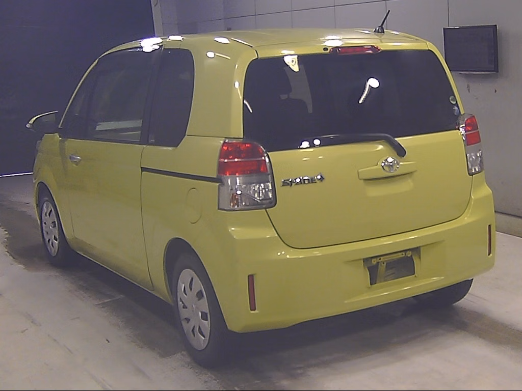TOYOTA SPADE
