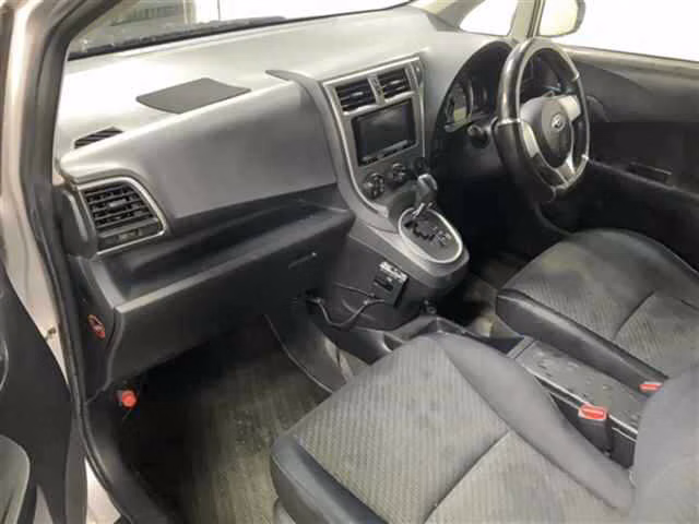SUBARU TREZIA