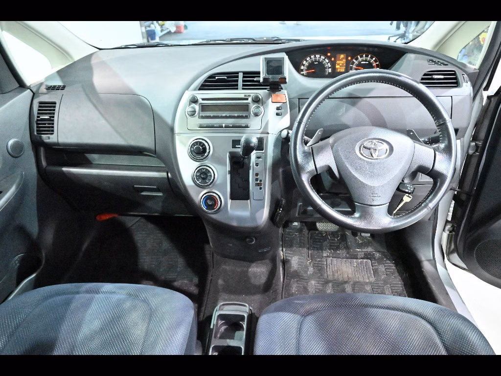 TOYOTA RACTIS