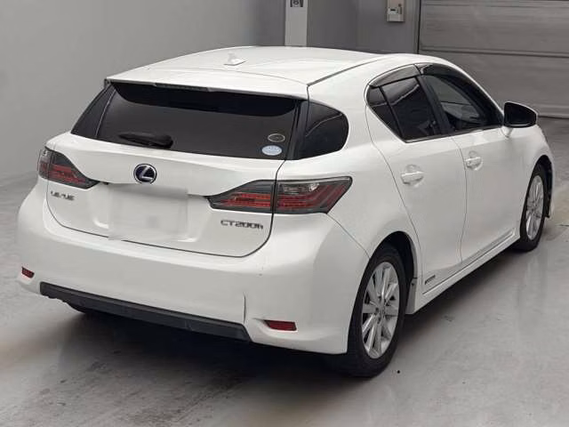 LEXUS CT200H