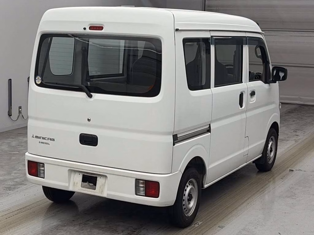 MITSUBISHI MINICAB
