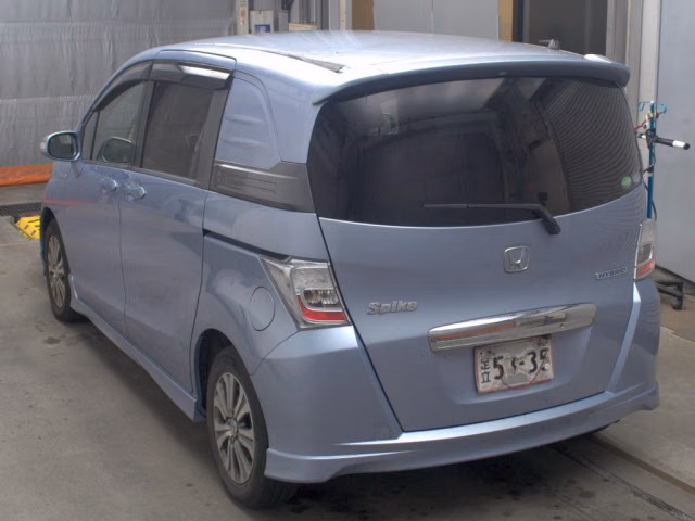 HONDA FREED SPIKE