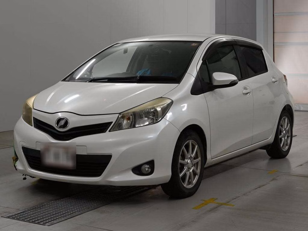 TOYOTA VITZ