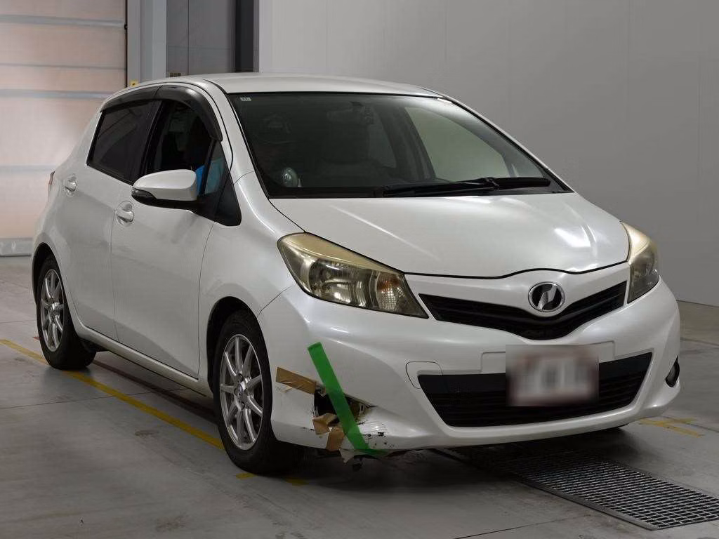 TOYOTA VITZ