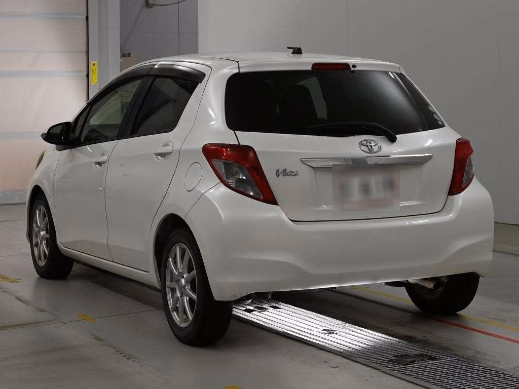 TOYOTA VITZ