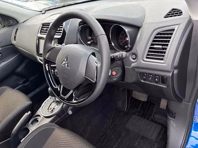 MITSUBISHI RVR