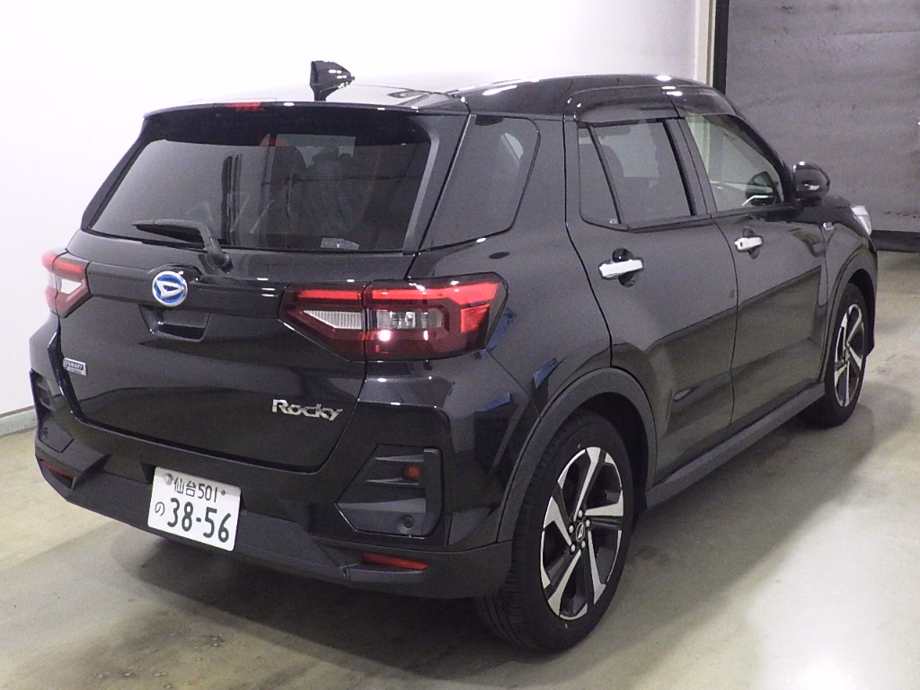 DAIHATSU ROCKY