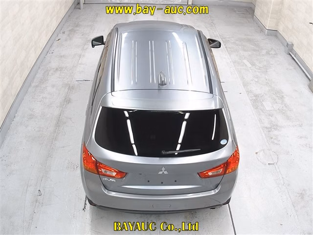 MITSUBISHI RVR