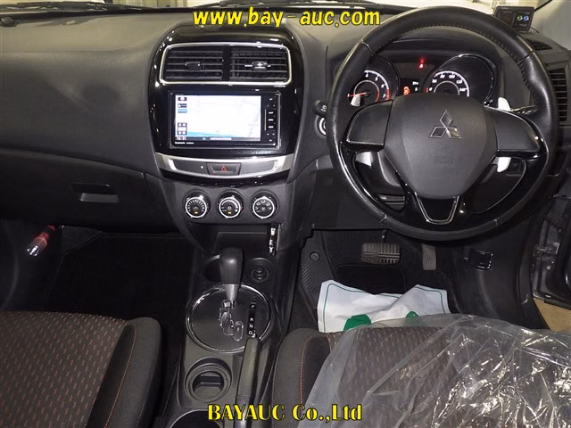 MITSUBISHI RVR