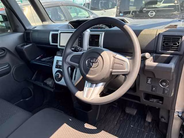 TOYOTA PIXIS MEGA