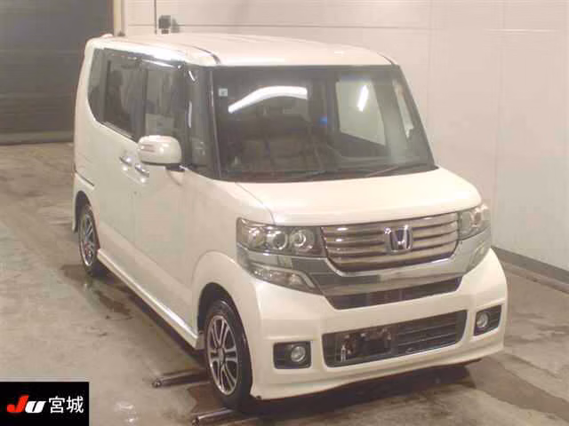HONDA N-BOX+