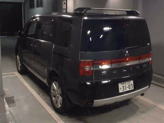 MITSUBISHI DELICA D:5