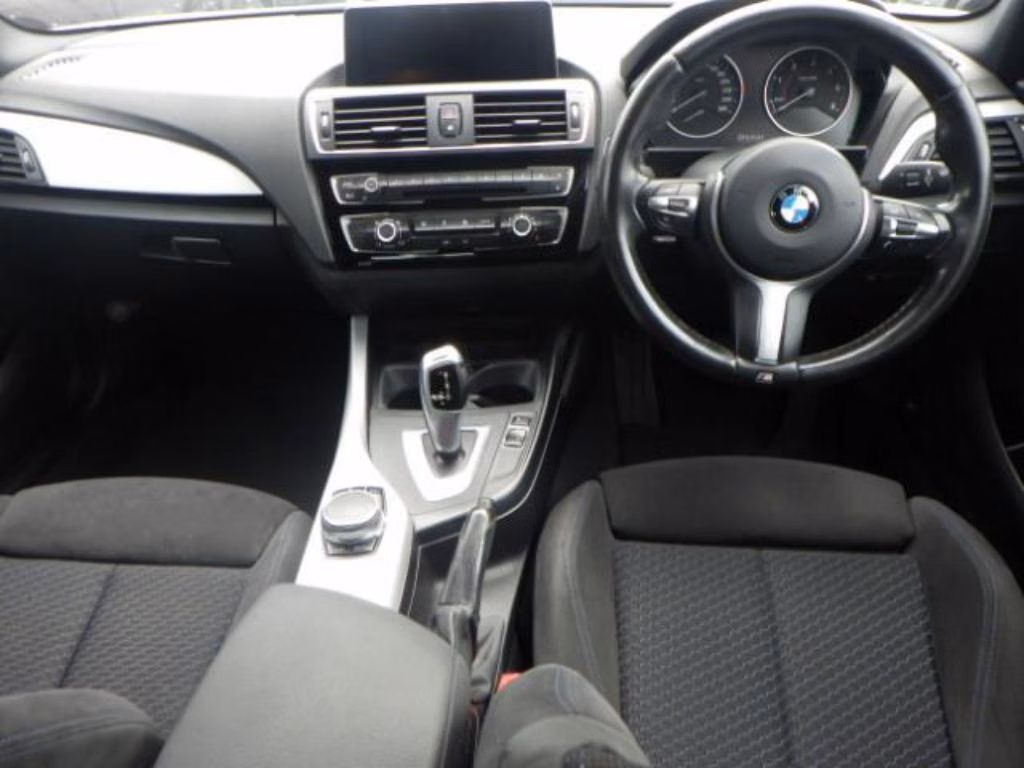 BMW 1-SERIES