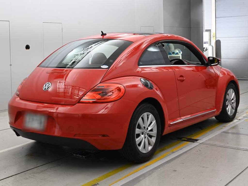 VOLKSWAGEN BEETLE