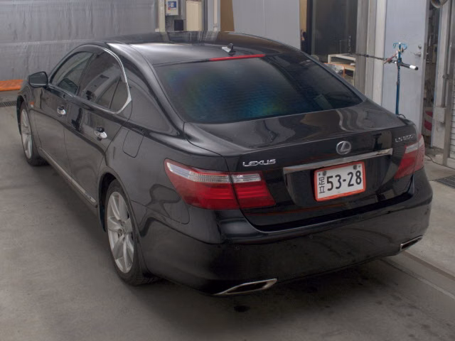 LEXUS LS600H