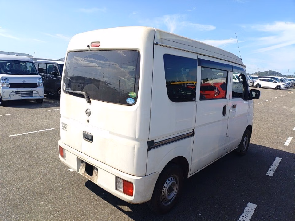 NISSAN NV100 CLIPPER