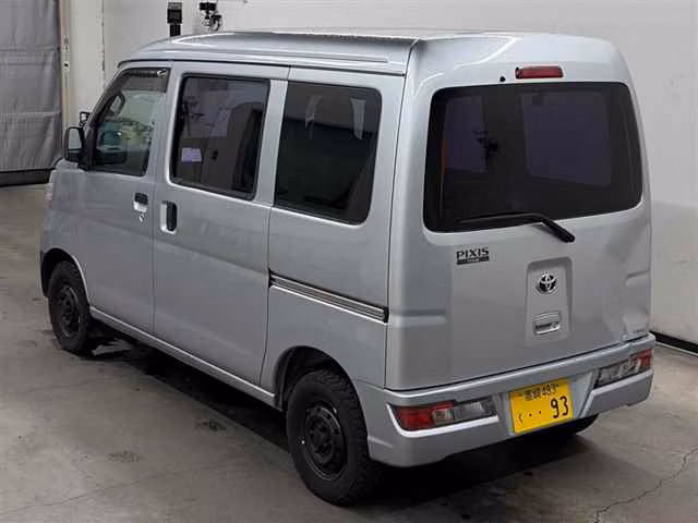 TOYOTA PIXIS VAN