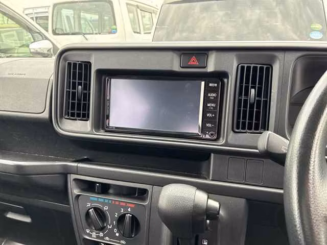 TOYOTA PIXIS VAN