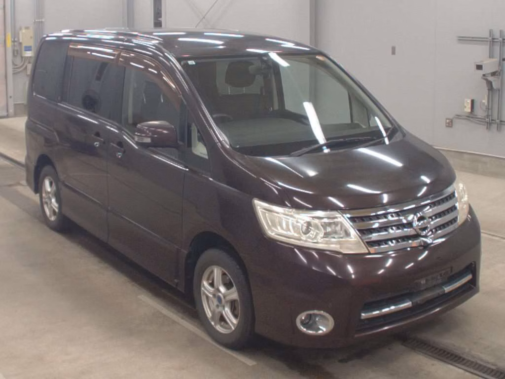 NISSAN SERENA