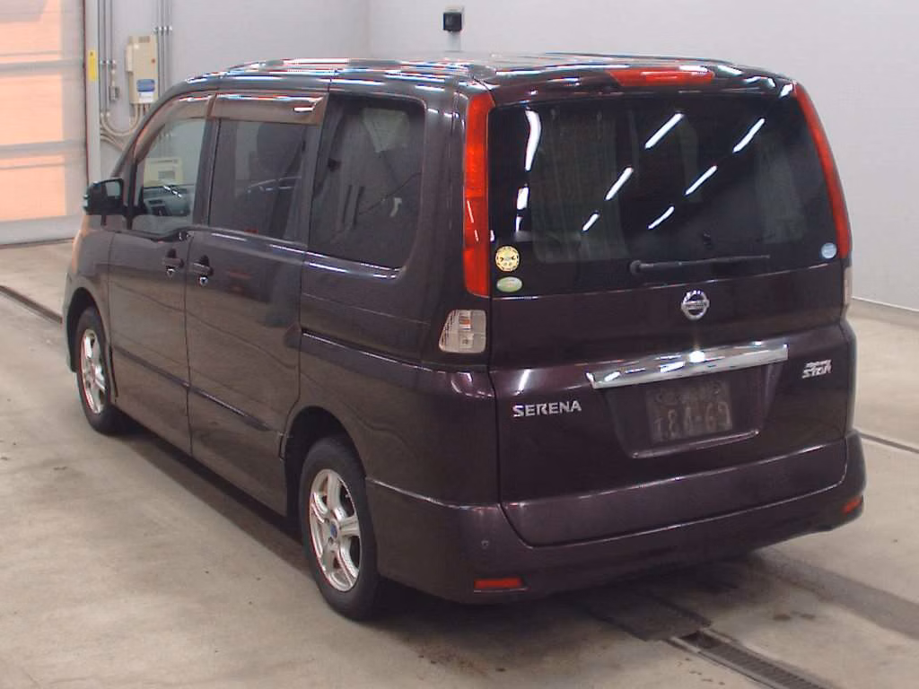 NISSAN SERENA