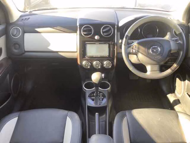 MAZDA VERISA