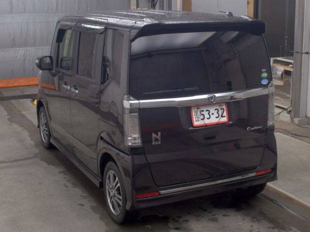 HONDA N-BOX