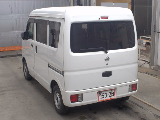 NISSAN NV100 CLIPPER